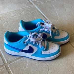 Nike Air Kids Blue and White Sneakers Size 4.5Y